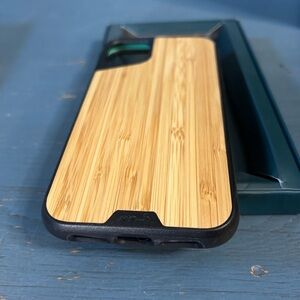 Eco-Friendly Bamboo Phone Case with Black Edges - New